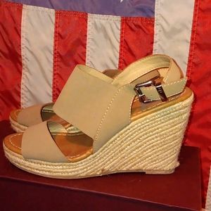DV by Dolce Vita Tan Espadrille Wedge Heels Size 8